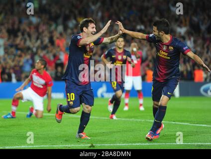 Lionel Messi de Barcelone célèbre la victoire avec David Villa, coéquipier, contre Spartak Moscou Banque D'Images