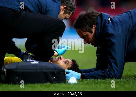 Kyle Naughton de Swansea City reçoit un traitement lors du match de championnat Sky Bet à Ewood Park Banque D'Images