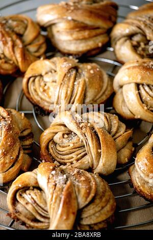 Des petits pains suédois à cardamome Kanelbulle Banque D'Images