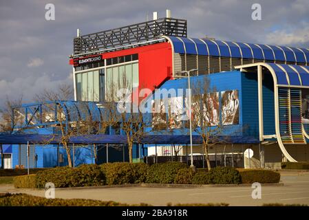 25 mars 2020 - Surrey, C.-B., Canada - un parking vide est vu au Casino Elements. Tous les casinos de la province de la Colombie-Britannique ont été fermés le 16 mars par des représentants de la santé provinciale, pendant la pandémie de COVID-19. Photo par Adrian Brown/Sipa USA Banque D'Images