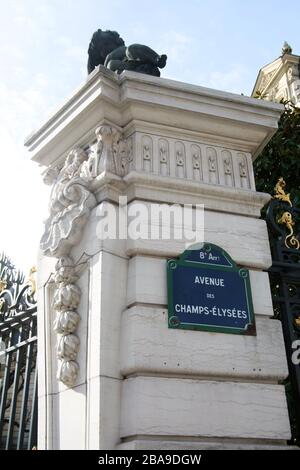 Panneau Avenue des champs-Élysées, Paris, France Banque D'Images