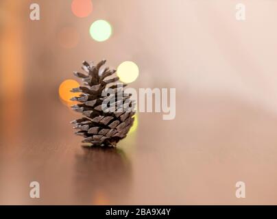 Ananas peints et décorés pour les fêtes à la maison Banque D'Images