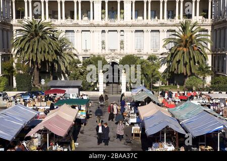 Marché des antiquités cours Saleya Nice Banque D'Images