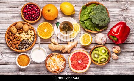 Aliments qui stimulent le système immunitaire, vue de dessus. Banque D'Images