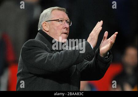 Sir Alex Ferguson, responsable de Manchester United, après le coup d'alerte final Banque D'Images