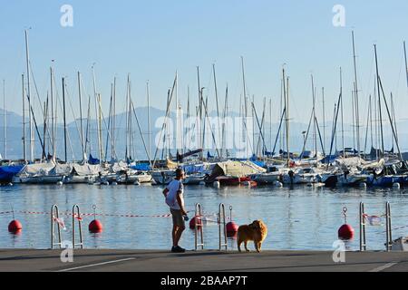 Lausanne, Suisse - 24 août 2019. Port d'Ouchy sur le lac de Genève à Lausanne, Suisse. Promenade de luxe sur la riviera. Banque D'Images