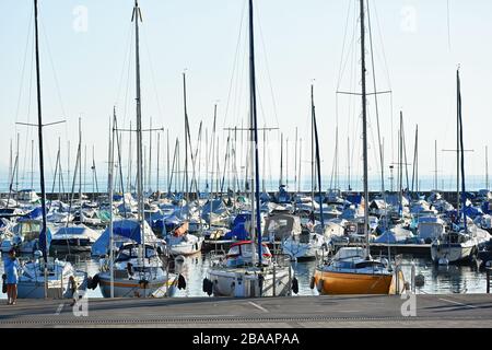 Lausanne, Suisse - 24 août 2019. Port d'Ouchy sur le lac de Genève à Lausanne, Suisse. Promenade de luxe sur la riviera. Banque D'Images