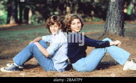 LITTLE DARLINGS 1980 Paramount Photos film avec Tatum O'Neal à droite et Kristy McNichol Banque D'Images