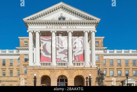 Vue sur l'entrée de Bascom Hall à l'Université du Wisconsin-Madison, Madison, Dane County, Wisconsin, États-Unis Banque D'Images