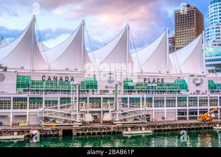 Terminal de navires de croisière Canada place à Vancouver, Canada. Point final de la croisière d'Alaska américaine de Hollande. Banque D'Images