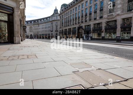 Londres - Angleterre - Regent Street - 21032020 - les rues vides alors que le virus Corona frappe Londres forçant de nombreuses entreprises à fermer ou à fournir un service réduit - Photographe : Brian Duffy Banque D'Images