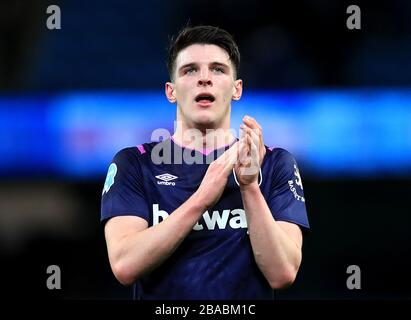 Le riz Declan de West Ham United reconnaît les fans après le coup de sifflet final Banque D'Images