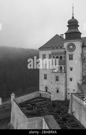 Pieskowa Skała, Pologne. Banque D'Images