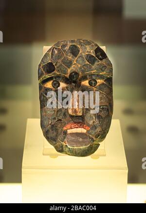 Masque de mort maya de la fin de la période classique. (600 900 c.c.) exposé au musée Maya de Merida, Yucatan, Mexique. Banque D'Images