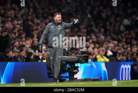 Le directeur de Southampton Ralph Hasenhuttl gestuelle sur l'écran tactile Banque D'Images