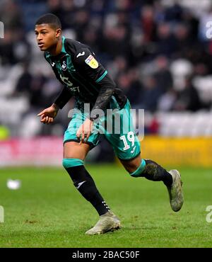 La brasserie Rhian Brewster de Swansea City est en action Banque D'Images