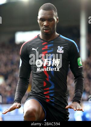 Christian Benteke du Crystal Palace célèbre avoir marqué le premier but du jeu de son côté Banque D'Images