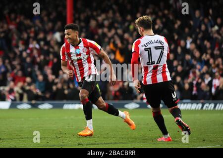 Ollie Watkins de Brentford célèbre son troisième but Banque D'Images