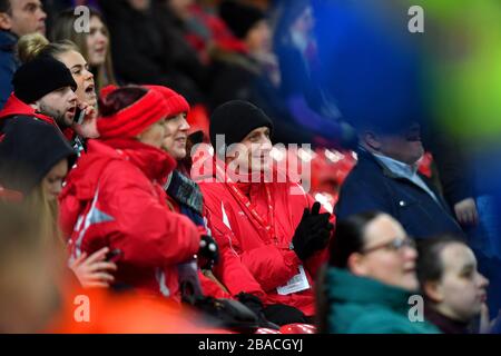 Stoke City fans dans les tribunes pendant le match Banque D'Images