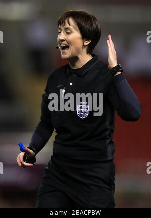 Match arbitre Elizabeth Simms Banque D'Images