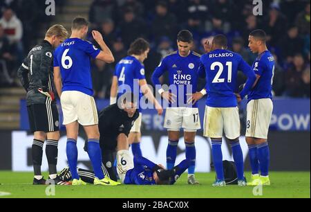 Jamie Vardy (centre) de Leicester City prend une blessure Banque D'Images