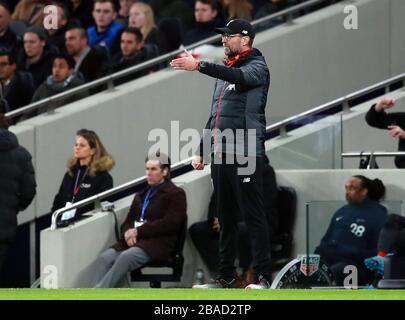 Jurgen Klopp, responsable de Liverpool, instruit ses joueurs pendant le jeu Banque D'Images