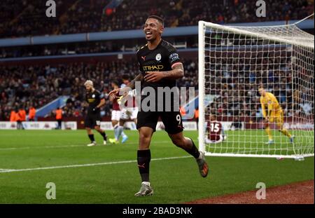 Gabriel Jésus de Manchester City célèbre marquer le quatrième but du jeu de son côté Banque D'Images