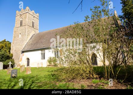 Église paroissiale du village tous Saints à Blyford, Suffolk, Angleterre, Royaume-Uni Banque D'Images