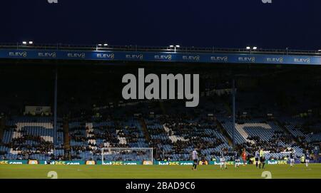 Les fans de Sheffield Wednesday quittent le match au championnat Sky Bet à Hillsborough Banque D'Images