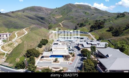 Vue aérienne générale sur la colline au-dessus du district municipal d'eau de Las Virgenes où Kobe Bryant, fille Gianna Bryant et sept autres personnes ont été tuées dans un accident d'hélicoptère, jeudi 26 mars 2020, à Calabasas, Californie Kobe Bryant était parmi les neuf personnes tuées dans un accident d'hélicoptère dimanche, Le 26 janvier 2020, lorsqu'un hélicoptère Sikorsky S-76 B, piloté par Ara Zobayan, s'est écrasé à environ 30 milles au nord-ouest du centre-ville de Los Angeles, en route de l'aéroport John Wayne à l'aéroport de Camarillo. (Photo par IOS/Espa-Images) Banque D'Images