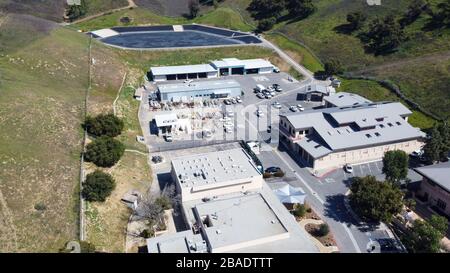 Vue aérienne générale du district municipal d'eau de Las Virgenes, près de Kobe Bryant, fille Gianna Bryant et sept autres personnes ont été tuées dans un accident d'hélicoptère, jeudi 26 mars 2020, à Calabasas, Californie Kobe Bryant était parmi les neuf personnes tuées dans un accident d'hélicoptère le dimanche 26 janvier, 2020, lorsqu'un hélicoptère Sikorsky S-76 B, piloté par Ara Zobayan, s'est écrasé à environ 30 milles au nord-ouest du centre-ville de Los Angeles, en route de l'aéroport John Wayne à l'aéroport de Camarillo. (Photo par IOS/Espa-Images) Banque D'Images