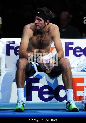 Juan Martin Del Potro, Argentine, est déjecté après avoir perdu le 2ème ensemble Banque D'Images