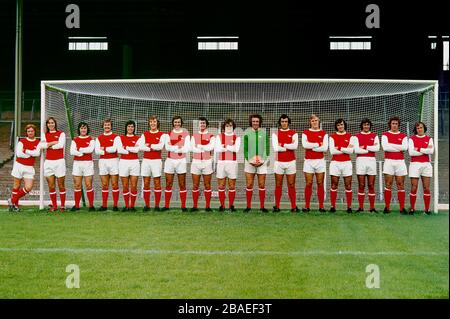 L'équipe d'Arsenal se présente pour la caméra (de gauche à droite) : Alan ball (portant des bottes blanches), Charlie George (portant des bottes rouges), George Armstrong, Eddie Kelly, Peter Marinello, Sammy Nelson, George Graham, Frank McLintock, Pat Rice, Geoff Barnett, Ray Kennedy, John Roberts, Peter Story, Peter Simpson, John Radford, Bob McNab Banque D'Images