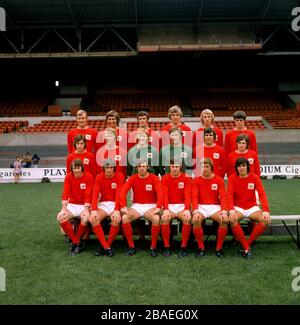 Groupe d'équipe de Nottingham Forest : (back row, l-r) John Winfield, Paul Richardson, Neil Martin, John Cottam, Liam O'Kane, Duncan McKenzie (Middle row, l-r) John Robertson, Sammy Chapman, Eric Hulme, Jim Barron, Peter Hindley, Jim McIntosh (front row, l-r) Ronnie Rees, Ian Fraser-William Cormack, Peter Fraser, Peter Cormons, Peter Moore, Peter Fraser, Peter Cormack, Peter Fraser Story Banque D'Images