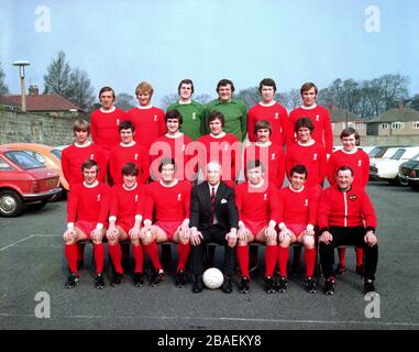 Équipe de Liverpool : (back row, l-r) Peter Thompson, Alec Lindsay, Ray Clemence, Tommy Lawrence, Chris Lawler, Ian Ross; (Middle row, l-r) Alun Evans, John McLaughlin, Larry Lloyd, John Toshack, Steve Heighway, Phil Boersma, Brian Hall; (Première rangée, l-r) Bobby Graham, Emlyn Hughes, Ron Yeats, directeur Bill Shankly, Tommy Smith, Ian Callaghan, entraîneur Bob Paisley Banque D'Images