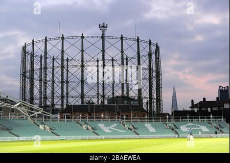 Vue générale de l'ovale Kia avec le Shard visible à la distance Banque D'Images