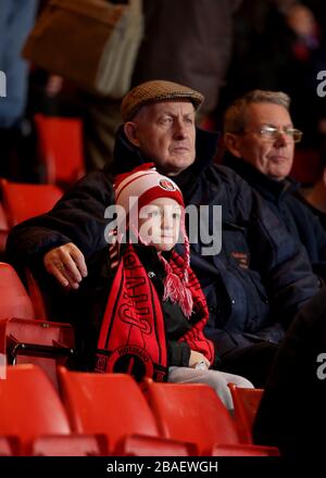 Charlton Athletic fans dans les peuplements Banque D'Images