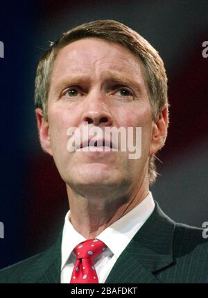 Washington, États-Unis d'Amérique. 23 mai 2005. Le sénateur américain Bill Frist (Républicain du Tennessee), le leader de la majorité au Sénat des États-Unis, s'est exprimé lors de la Conférence politique 2005 de la American Israel public Affairs Committee (AIPAC) à Washington, DC le 23 mai 2005.Credit: Ron Sachs/CNP | usage dans le monde crédit: dpa/Alay Live News Banque D'Images