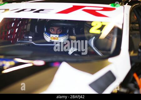 DaN Cammish (GBR) Halfords Yuasa Racing Honda Civic Type R Silverstone BTCC Media Day Banque D'Images