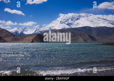 Lac Kala Kule dans la préfecture d'Altay, Xinjiang, Chine. Banque D'Images