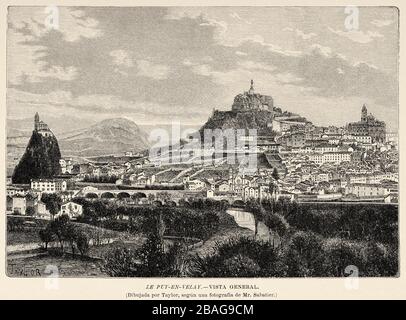 Vue panoramique sur la vieille ville du Puy-en-Velay, Haute-Loire. France Europe. Ancienne image d'illustration gravée du XIXe siècle du livre New Universal Banque D'Images