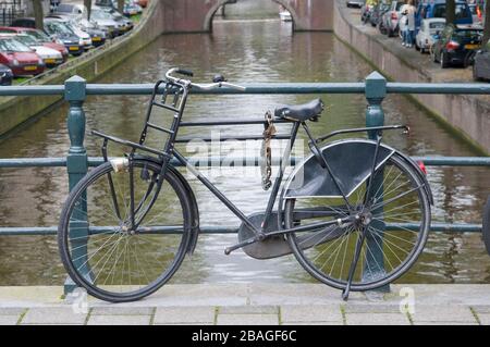 Vélo à Amsterdam, Pays-Bas Banque D'Images