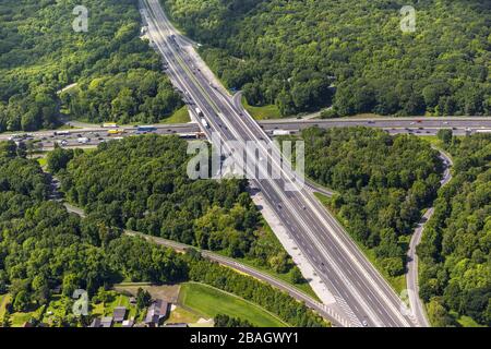 , sortie d'autoroute Kreuz Oberhausen des autoroutes A 3, A 2, A 516, 16.05.2014, vue aérienne, Allemagne, Rhénanie-du-Nord-Westphalie, région de la Ruhr, Oberhausen Banque D'Images