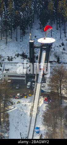 Saut à ski ski Muehlenkopfschanze, saut à la coupe de ski mondiale de Willingen 2014 à Willingen, 02.02.2014, vue aérienne, Allemagne, Rhénanie-du-Nord-Westphalie, Pays aigre, Willingen (Upland) Banque D'Images