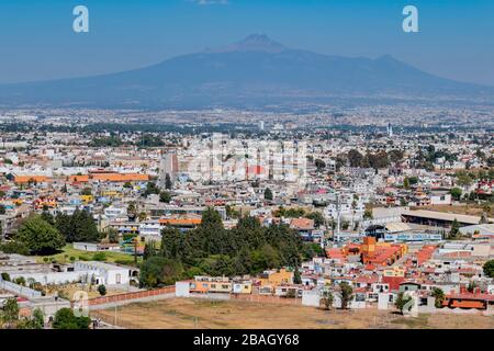 Matin vue aérienne Rues de la région de Cholula, Mexique Banque D'Images