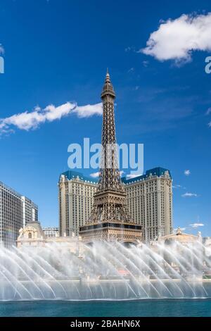 Le complexe hôtelier et casino parisien le long du Strip de Las Vegas, Nevada, États-Unis. Banque D'Images