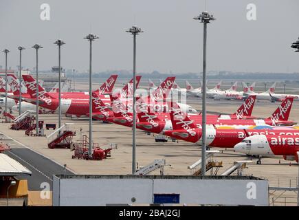 Bangkok, Thaïlande. 28 mars 2020. Les avions qui s'arrêtent pendant la pandémie de Covid-19 de Coronavirus menacent l'industrie aérienne à l'aéroport international Don Mueang à Bangkok le 28 mars 2020. Dans le monde entier, le virus a infecté plus de 597 458 personnes et a tué au moins 27 370 personnes. Crédit: Urdee image/ZUMA Wire/Alay Live News Banque D'Images