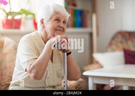 Portrait d'une femme âgée. Banque D'Images