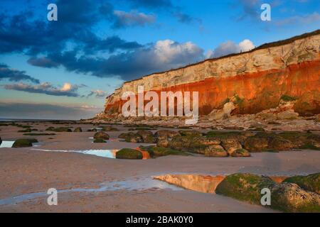 Hunstanton Cliffs à marée basse à l'ouest en hiver Norfolk Banque D'Images