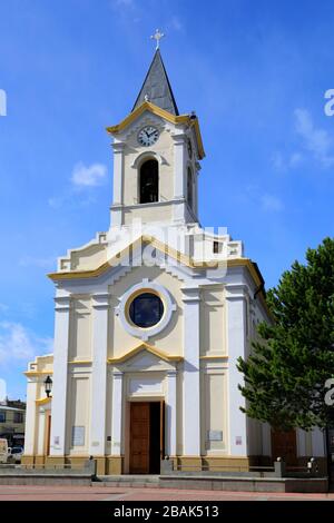 Extérieur de l'église Maria Auxiliadora, ville de Puerto Natales, Patagonia, Chili, Amérique du Sud Banque D'Images